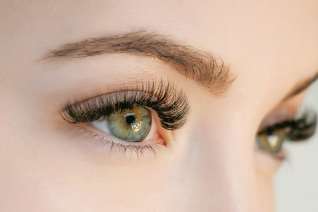 Learn How To Apply Eyelash Extensions – Lashxartistry