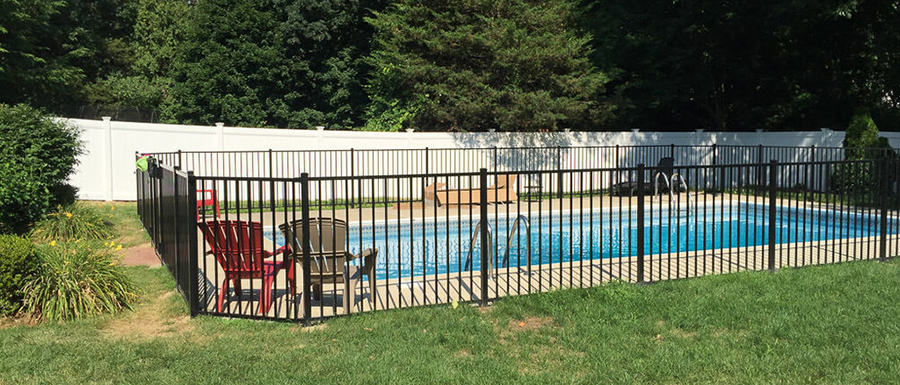 Top 5 Benefits of Swimming Pool Fencing For Your Home